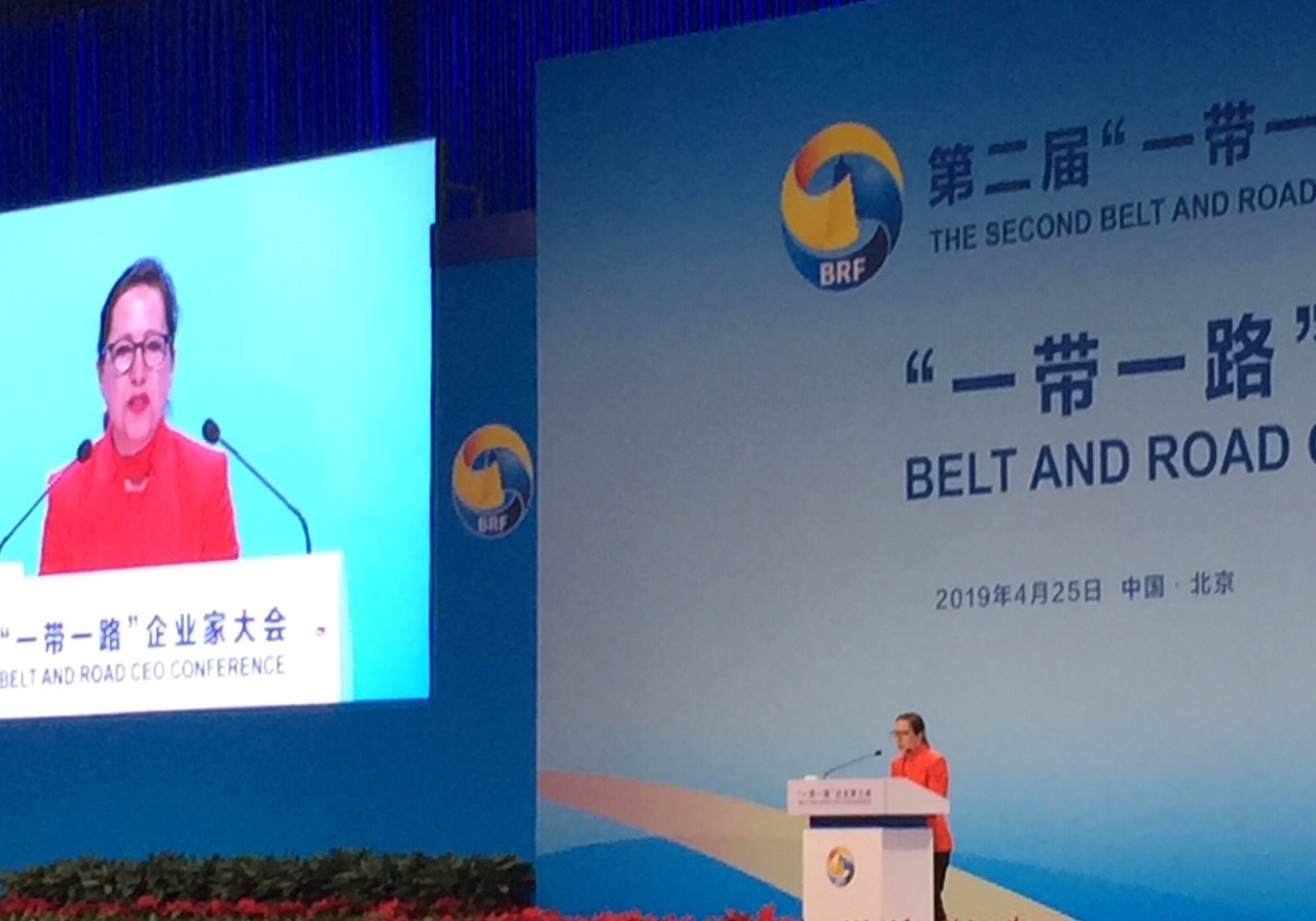Image of Lt. Governor Kounalakis speaking to a crowd at the Belt and Road Conference in China
