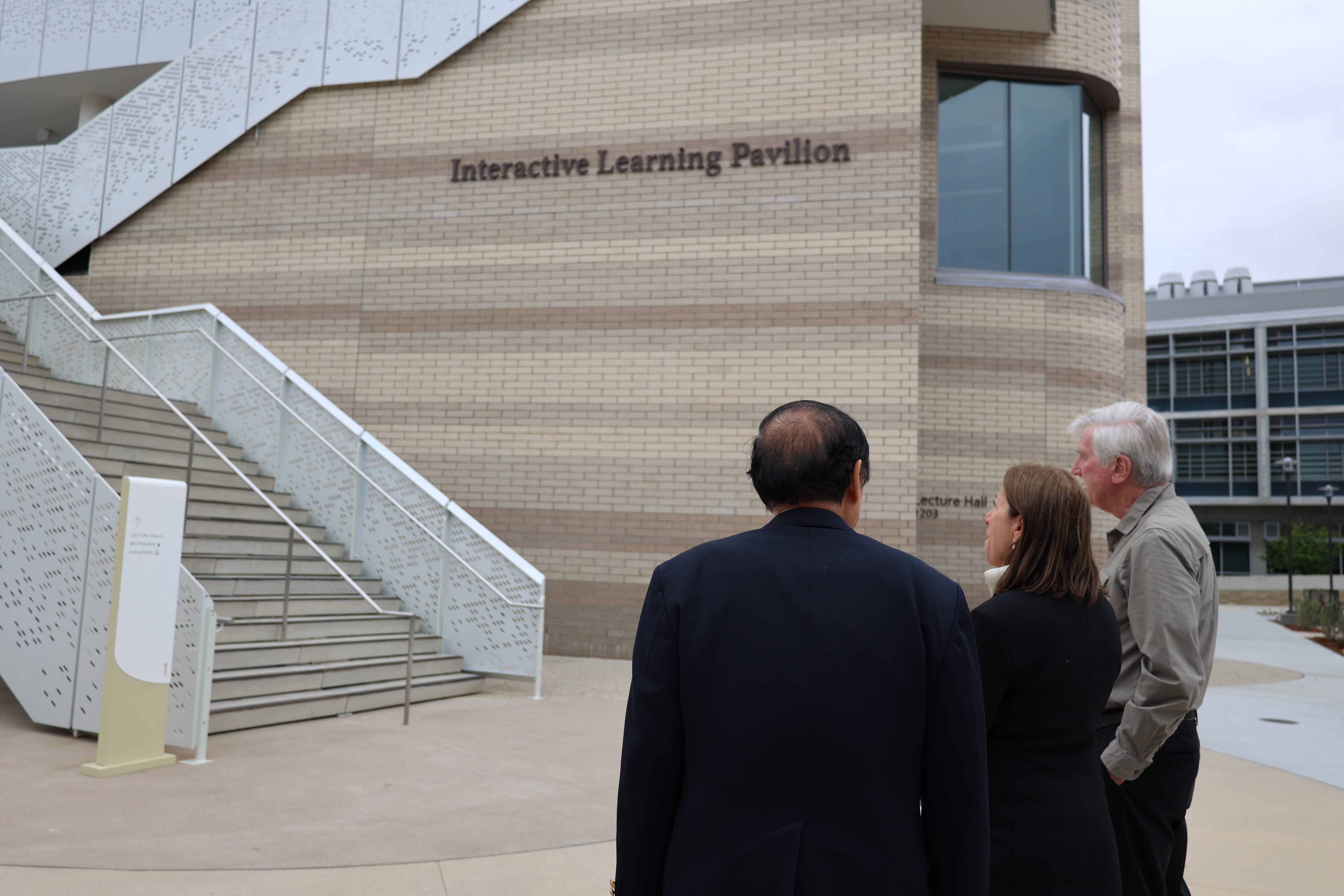Image of Lt. Governor on a tour of UCSB with Chancellor