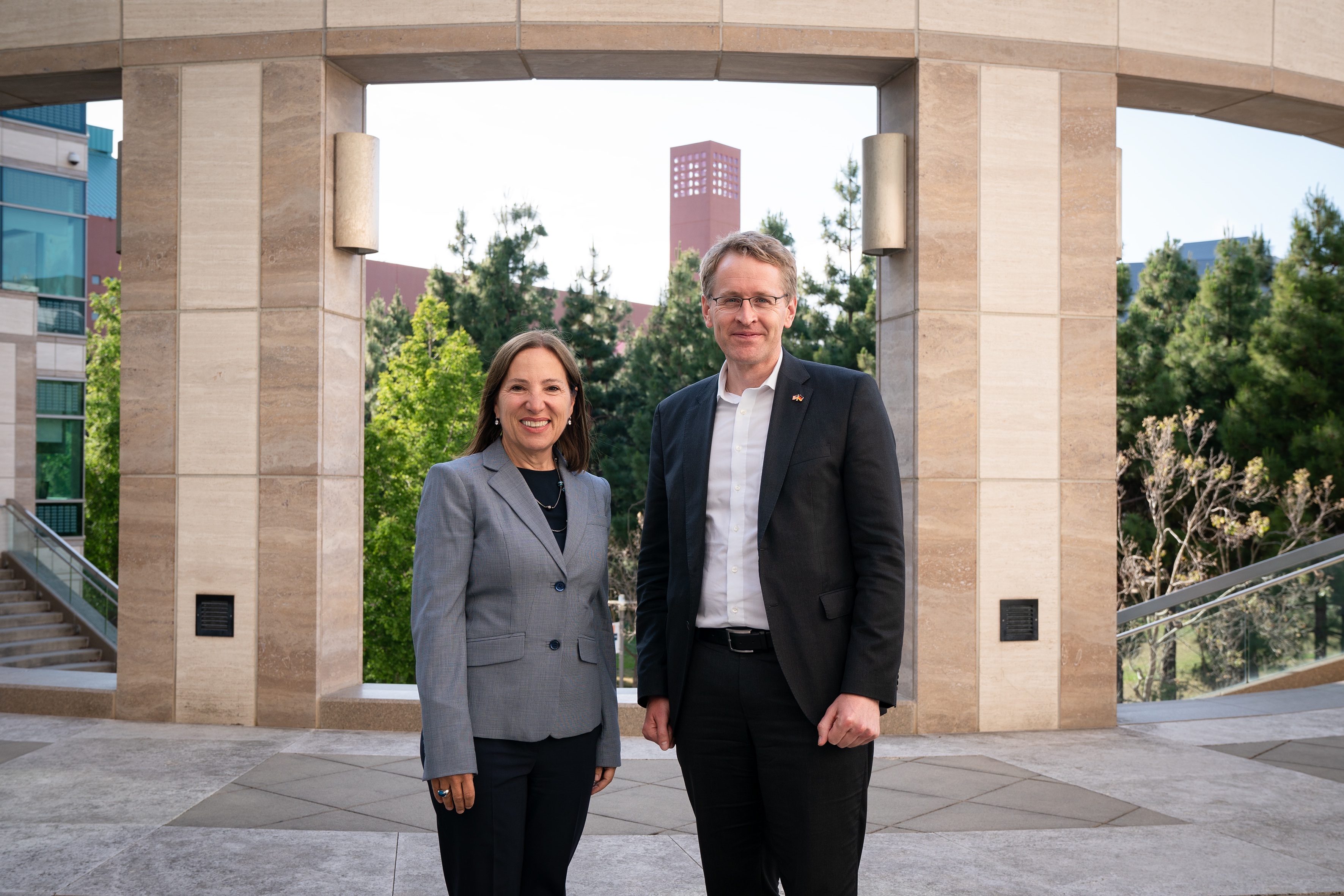 Image of Lt. Governor Kounalakis with he Honorable Daniel Gunther, President-Minister of the German province of Schleswig-Holstein