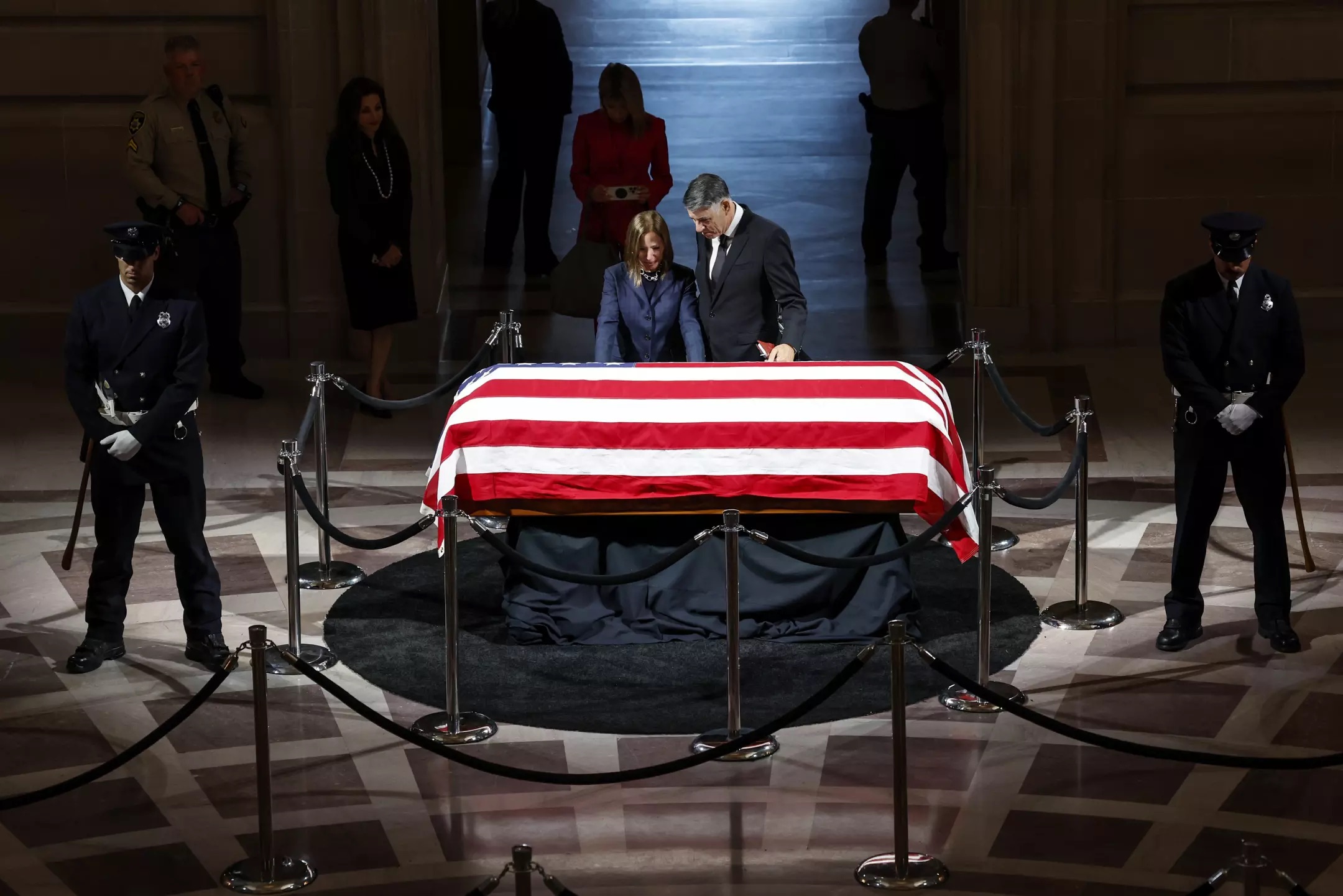 Image of Lt. Governor Kounalakis at Senator Dianne Feinstein's funeral