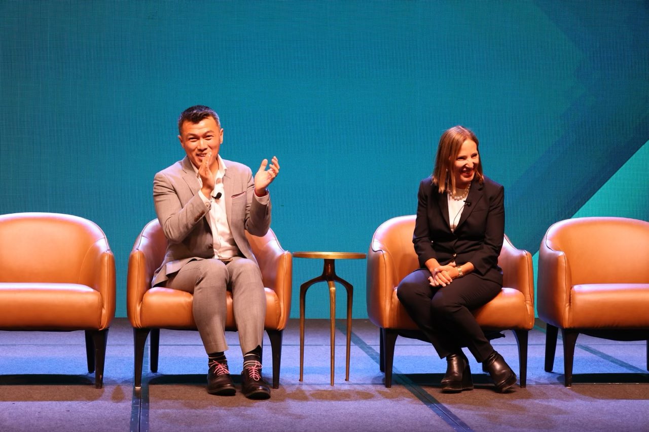 Image of Lt. Governor Kounalakis and Stephen Cheung at the Move California Forward 2023 Summit