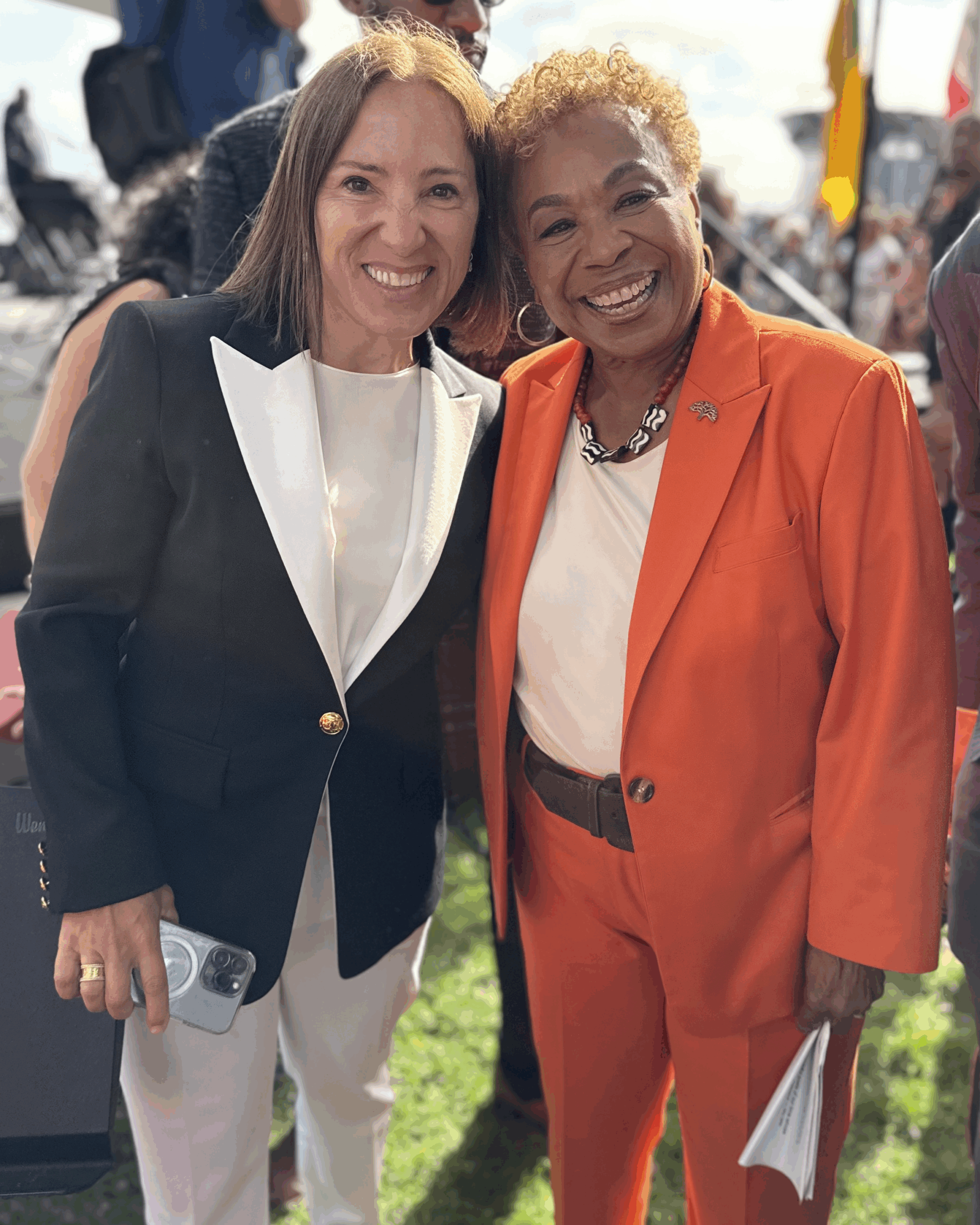 Image of Lt. Governor Kounalakis and Oakland Mayor Barbara Lee