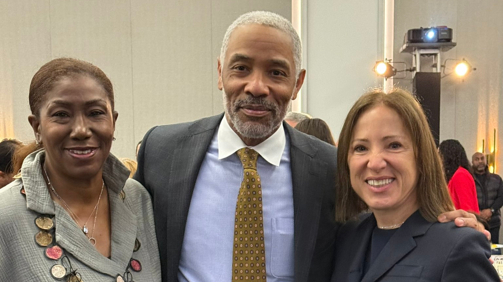 Image of Lt. Governor Kounalakis at MLK Labor and Community Breakfast event